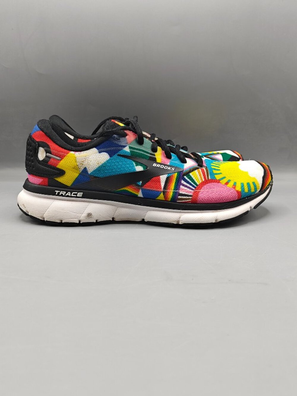Brooks Trace 2 x Lisa Congdon Pride Women's Size 9 Running Shoes Sneakers